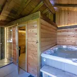 Chalet à Avec Sauna Et Jacuzzi - Fr-1-343-253 *